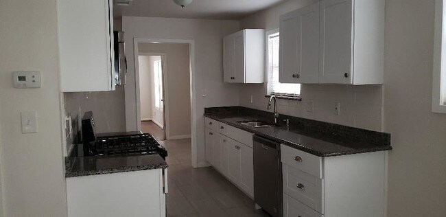 Foto del edificio - 1630 Kyle Ave