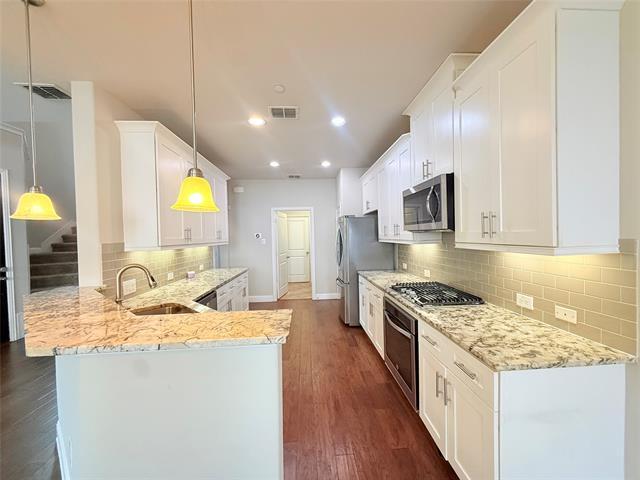 Building Photo - 6300 Hermosa Dr