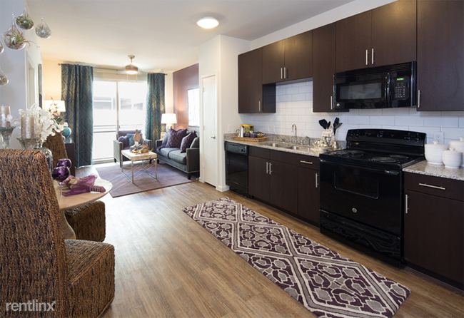Foto del edificio - 2 br, 2 bath Apartment - 6150 Alma Rd