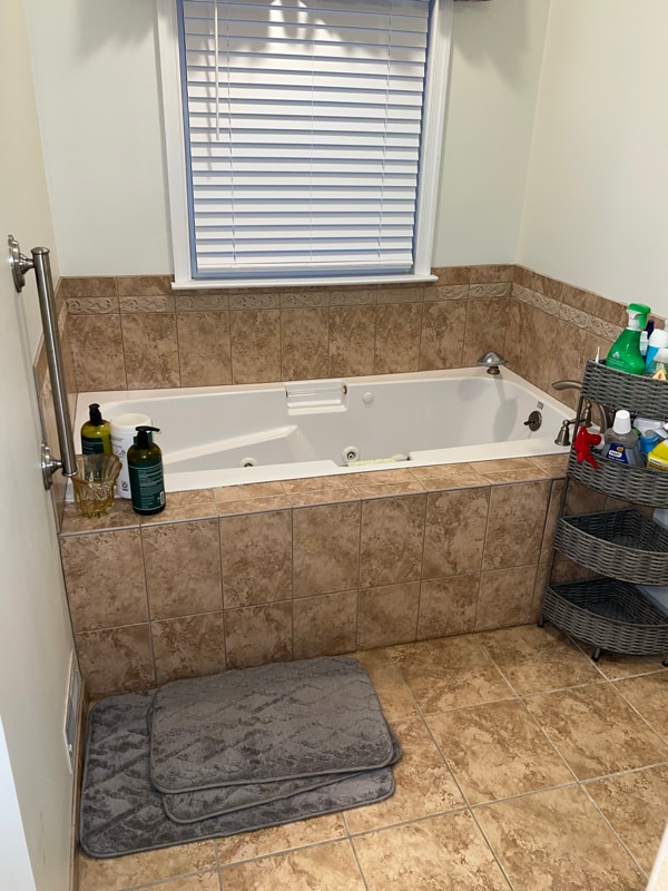 Building Photo - 18 Schollcrest Ave