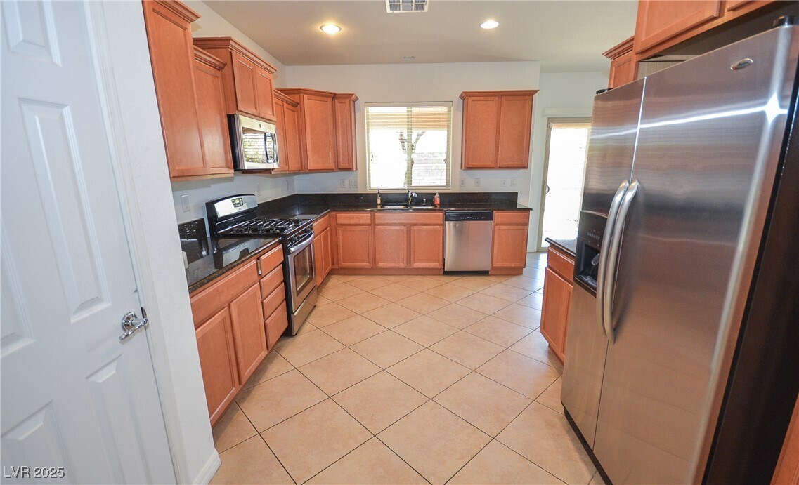Building Photo - 4077 Beisner St