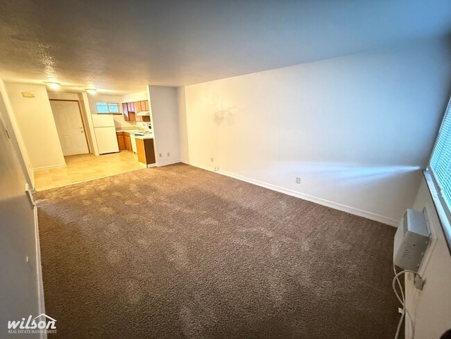 Building Photo - 1009 S 41st Ave