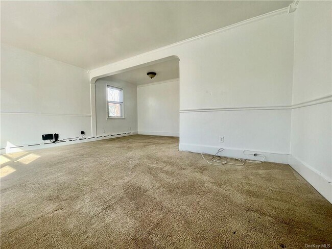 Building Photo - 102 Staunton St