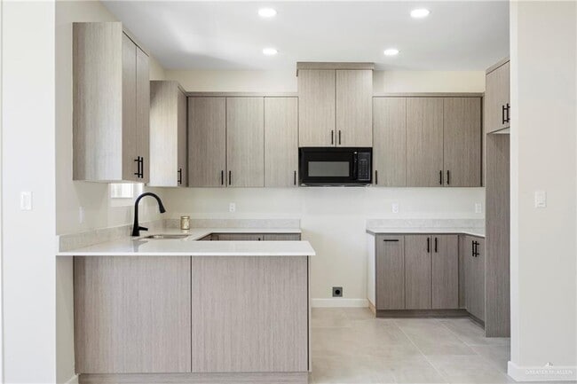 Foto del edificio - 22 Dorado Dr