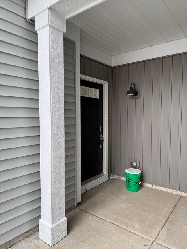 Foto del edificio - 302 Kingsport Dr