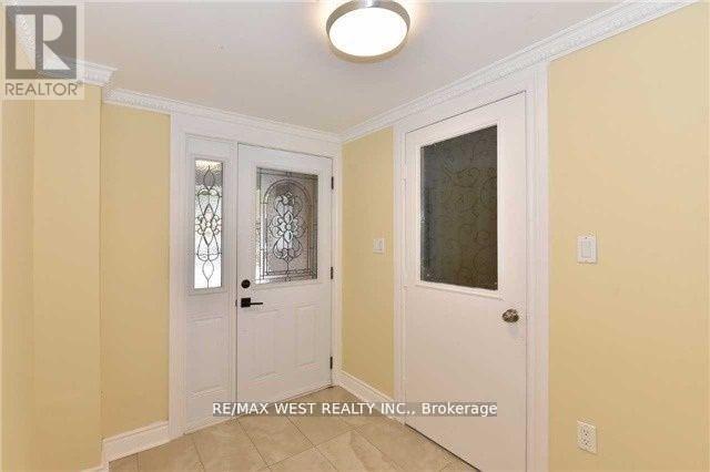 Building Photo - 120 Murison Blvd