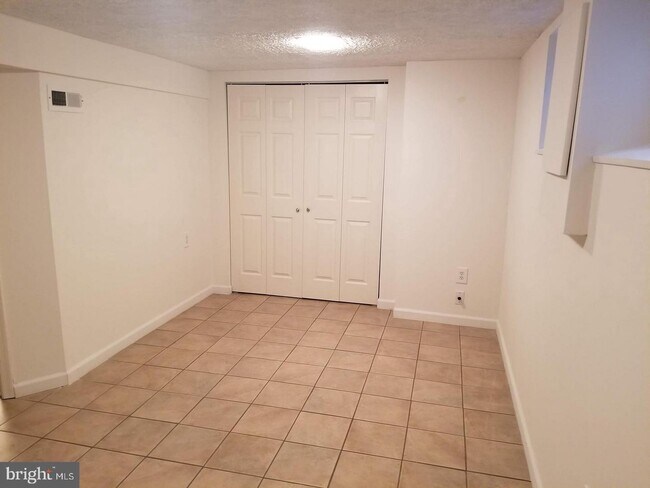 Foto del edificio - 540 West Ct