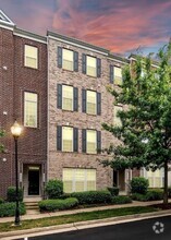 Building Photo - 15155 Kentshire Dr