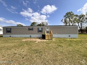 Building Photo - 135 Heart Pine Ln