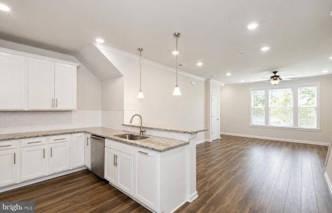 Building Photo - 45083 Cappamore Terrace