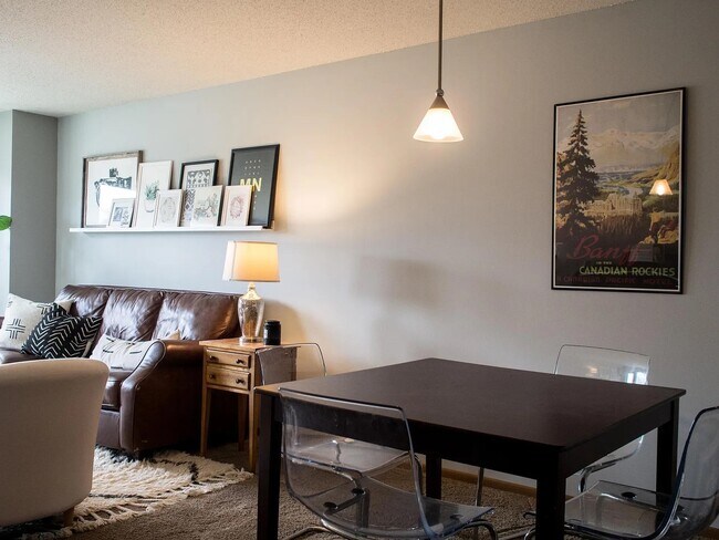 Foto del edificio - 720 3rd Ave NE