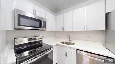 Building Photo - 219 E 69th St
