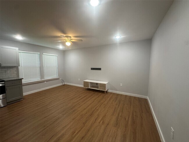 Foto del edificio - 6610 Haight St