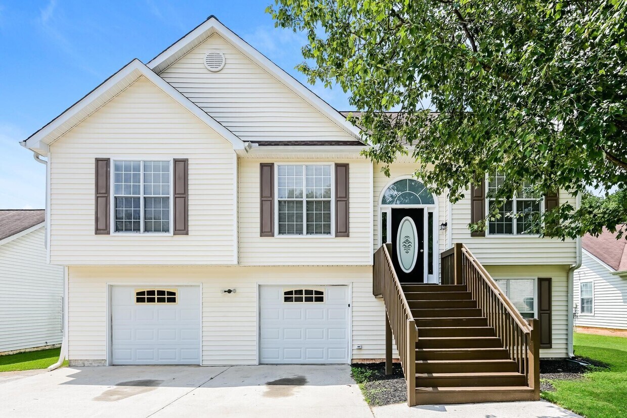 6721 Chesepeake Trl, Rex, GA 30273 House Rental in Rex, GA