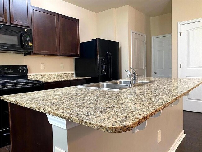 Foto del edificio - 3110 Boxwood Crossing