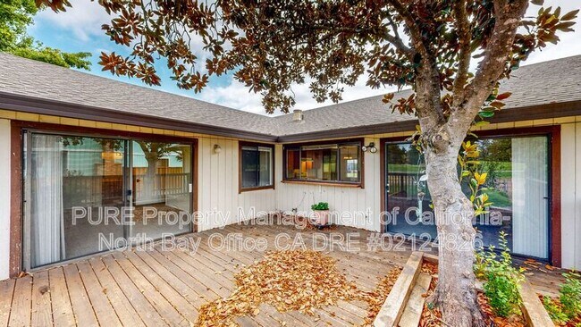 Foto del edificio - 670 Hudis St