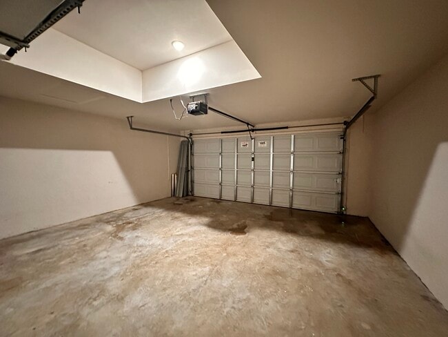 Building Photo - 318 NW 8th Terrace