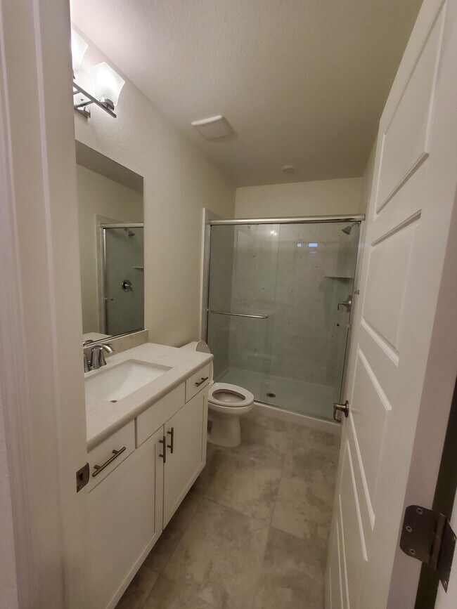 Foto del edificio - 4067 Stanwick Ave