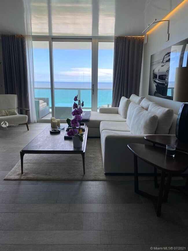 Building Photo - 5151 Collins Ave