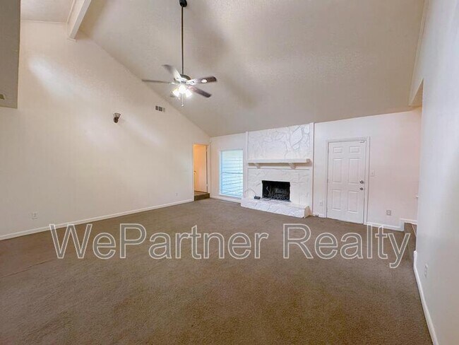 Foto del edificio - 7416 Dartmouth Ct