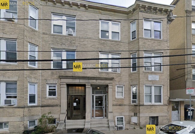 Building Photo - 14 Colborne Rd