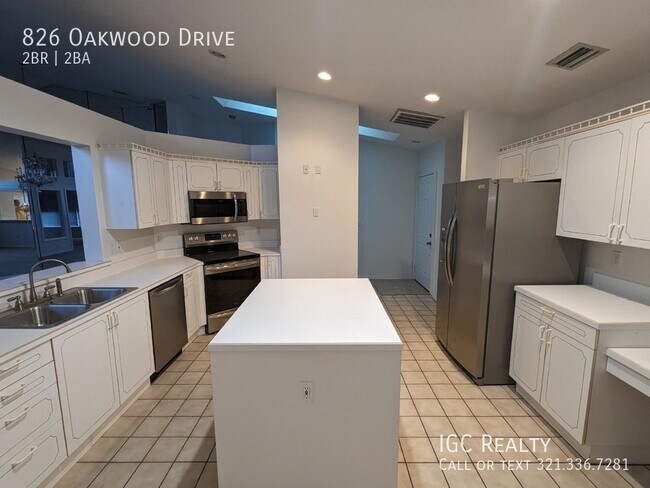Foto del edificio - BACK ON MARKET***Charming 2-Bedroom, 2-Bat...