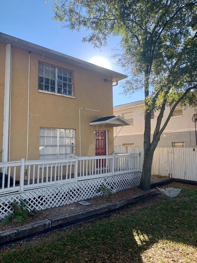 Primary Photo - 8729 N 50th St