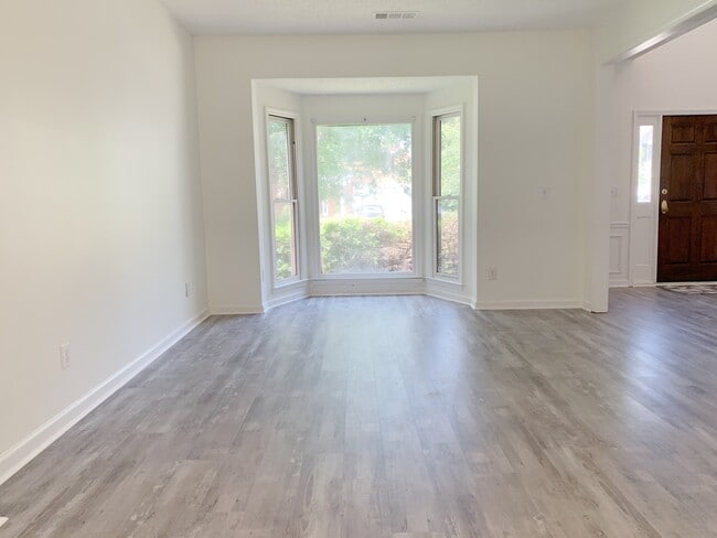 Building Photo - 6430 Barwick Ln