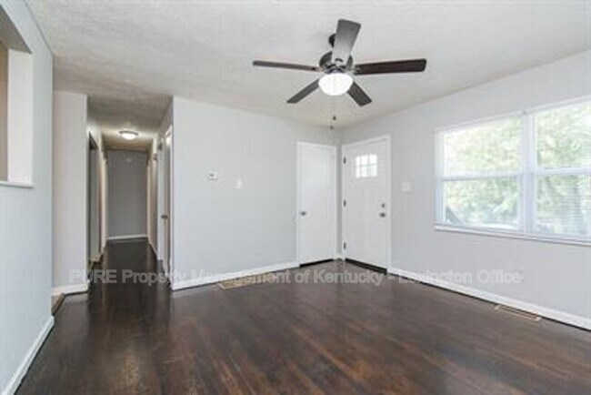 Building Photo - 1462 Stephen Foster Dr