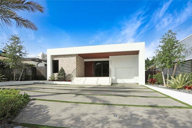 Foto del edificio - 330 SW 19th Rd