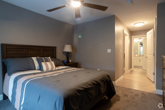 2BR, 2BA - 1,074SF - Primary Bedroom - Pointe Place Development