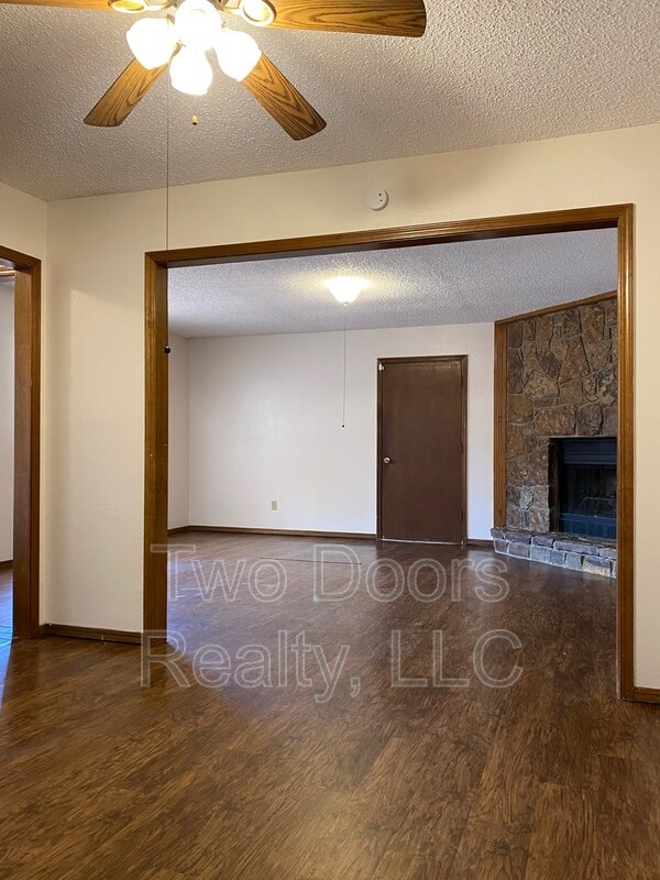 Building Photo - 12604 Abbotts Way
