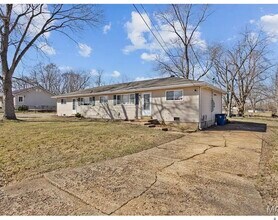 Building Photo - 447 Mabel Dr