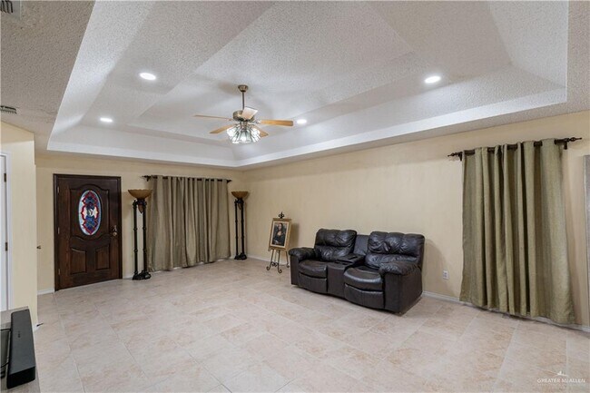 Foto del edificio - 2213 Lake View Dr