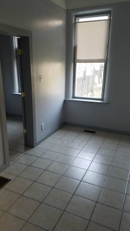 Foto del edificio - 1338 W 18th Pl