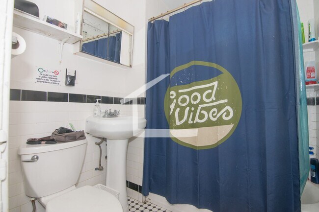 Building Photo - Huge 4 bed near BU and the Green Line for the upcoming school year.