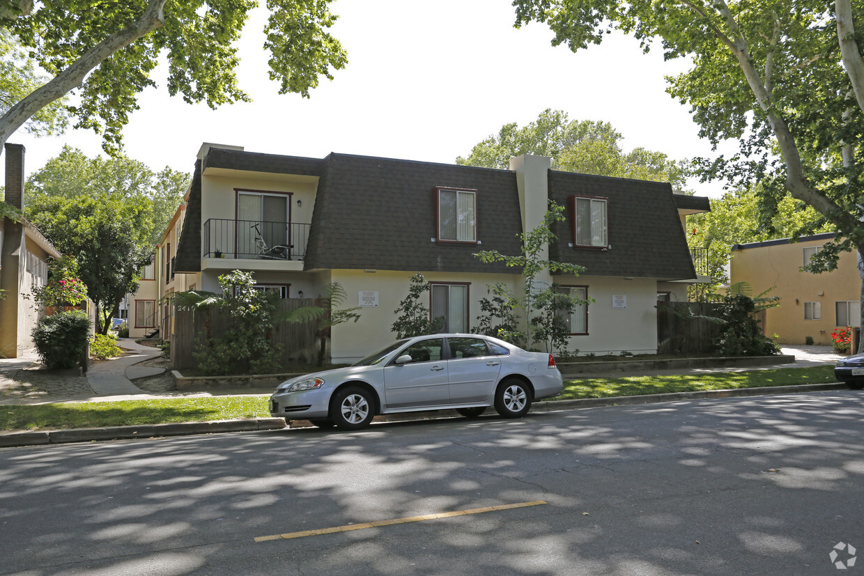 Building Photo - Sacramento Trio