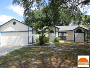 Building Photo - 307 Drake Elm Dr