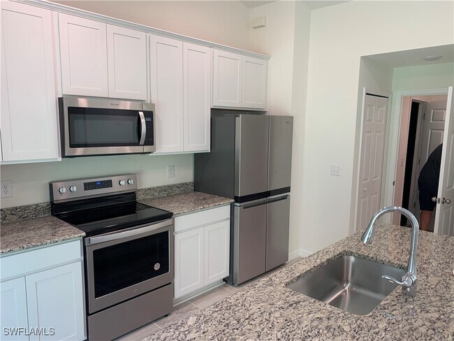 Building Photo - 4360 Longwell Ln