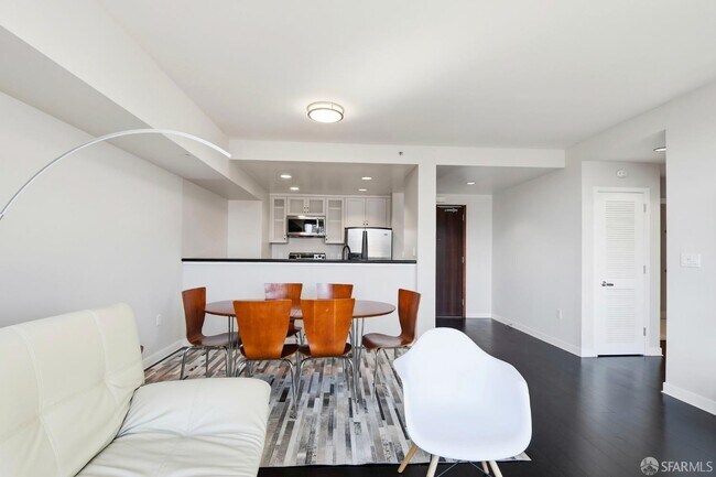 Foto del edificio - 250 King St