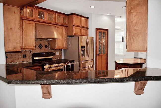 Foto del edificio - 4406 Park Trail Ln