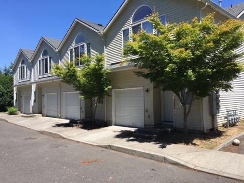 Primary Photo - Powell Butte Townhouses