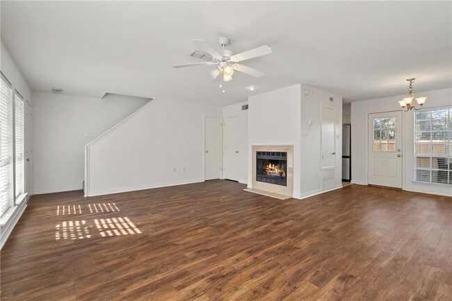 Building Photo - 520 Cedarwood Dr