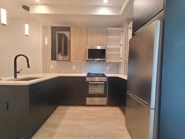 Unit 2A - 253 Central Ave
