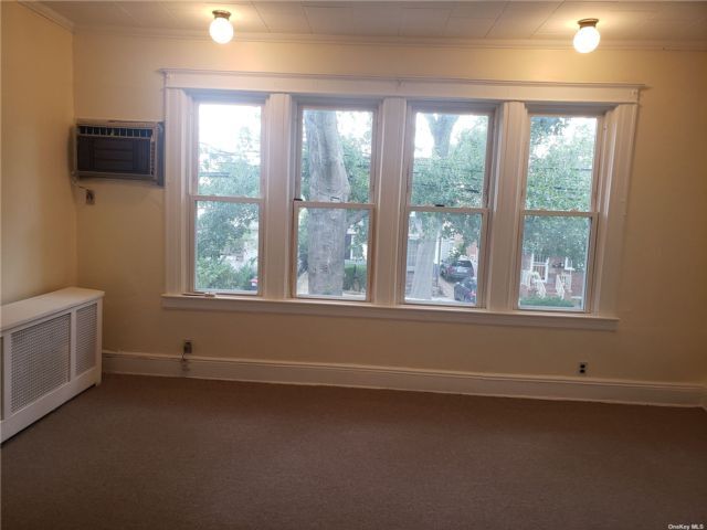Foto del edificio - 180 Lowell Ave