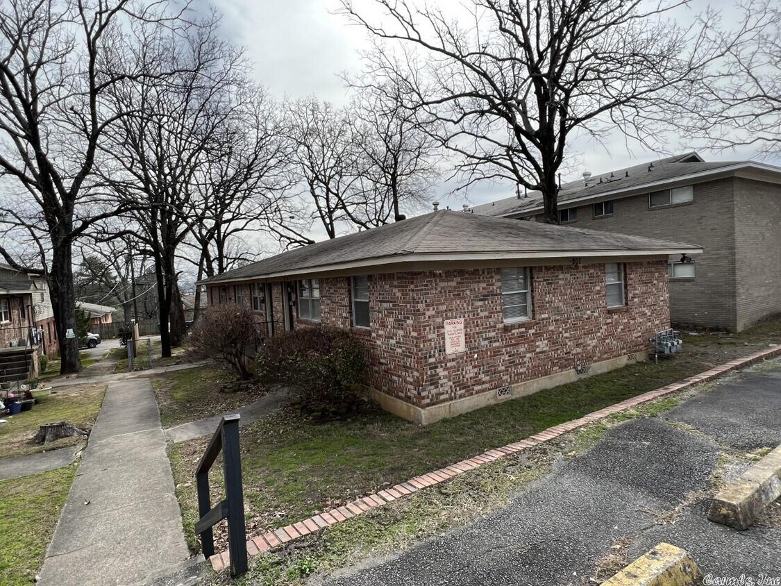 201 N Fillmore St, Little Rock, AR 72205 Room for Rent in Little Rock