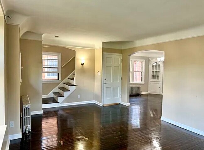 Foto del edificio - 3682 Glencairn Road