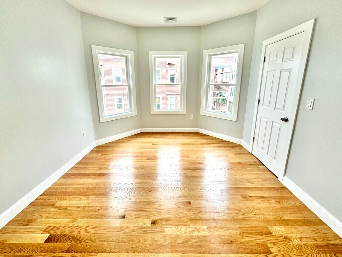 Foto principal - 190 Hillside St