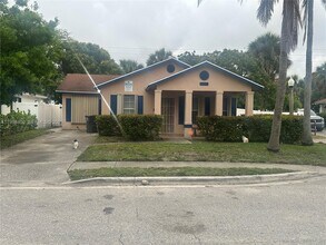 Building Photo - 1139 Freshwater Lakes Dr