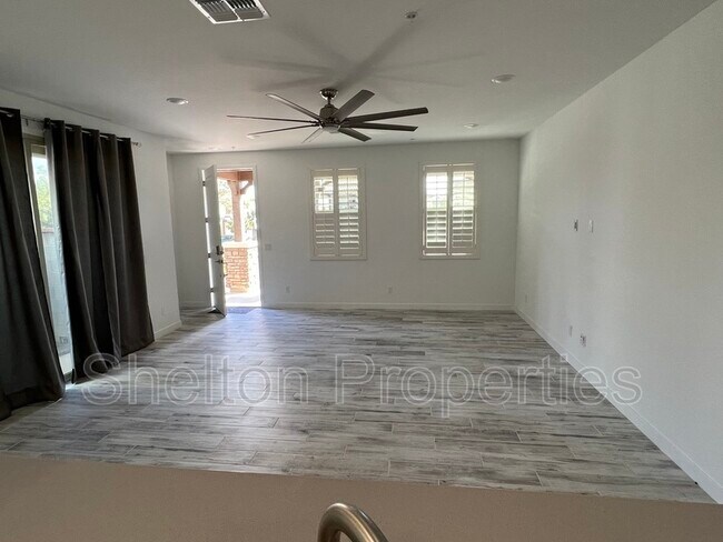 Foto del edificio - 1772 N 208th Ave